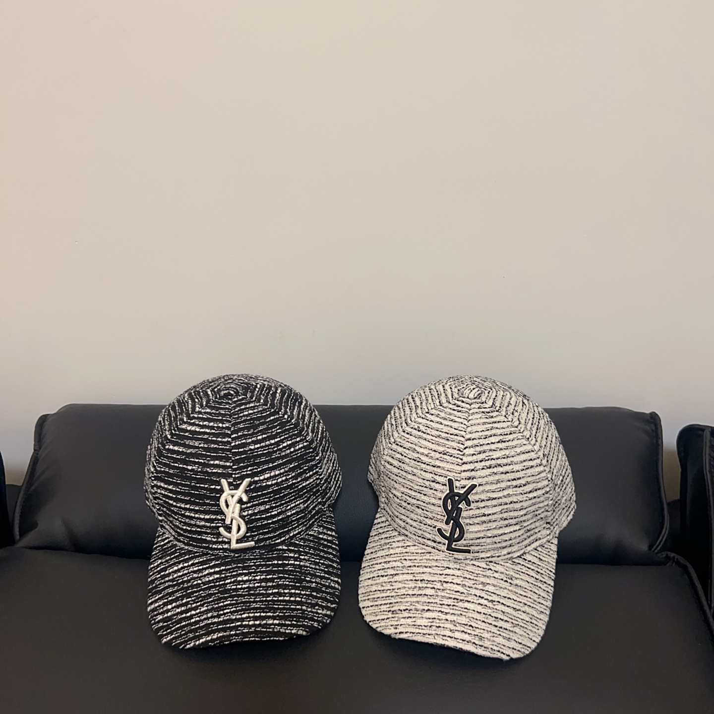 💛配防尘袋。【YSL圣罗兰】2025秋冬新款条纹羊绒棒球帽，男女款大牌出街～日常搭配