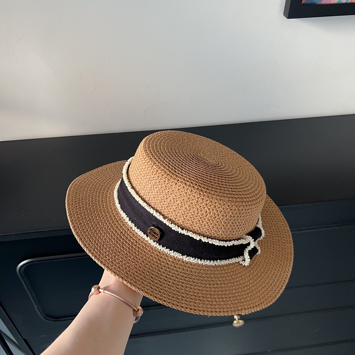 💛配防尘袋.  【MIUMIU缪缪】2025新款大牌织带度假遮阳盆帽草帽，出街旅行单品