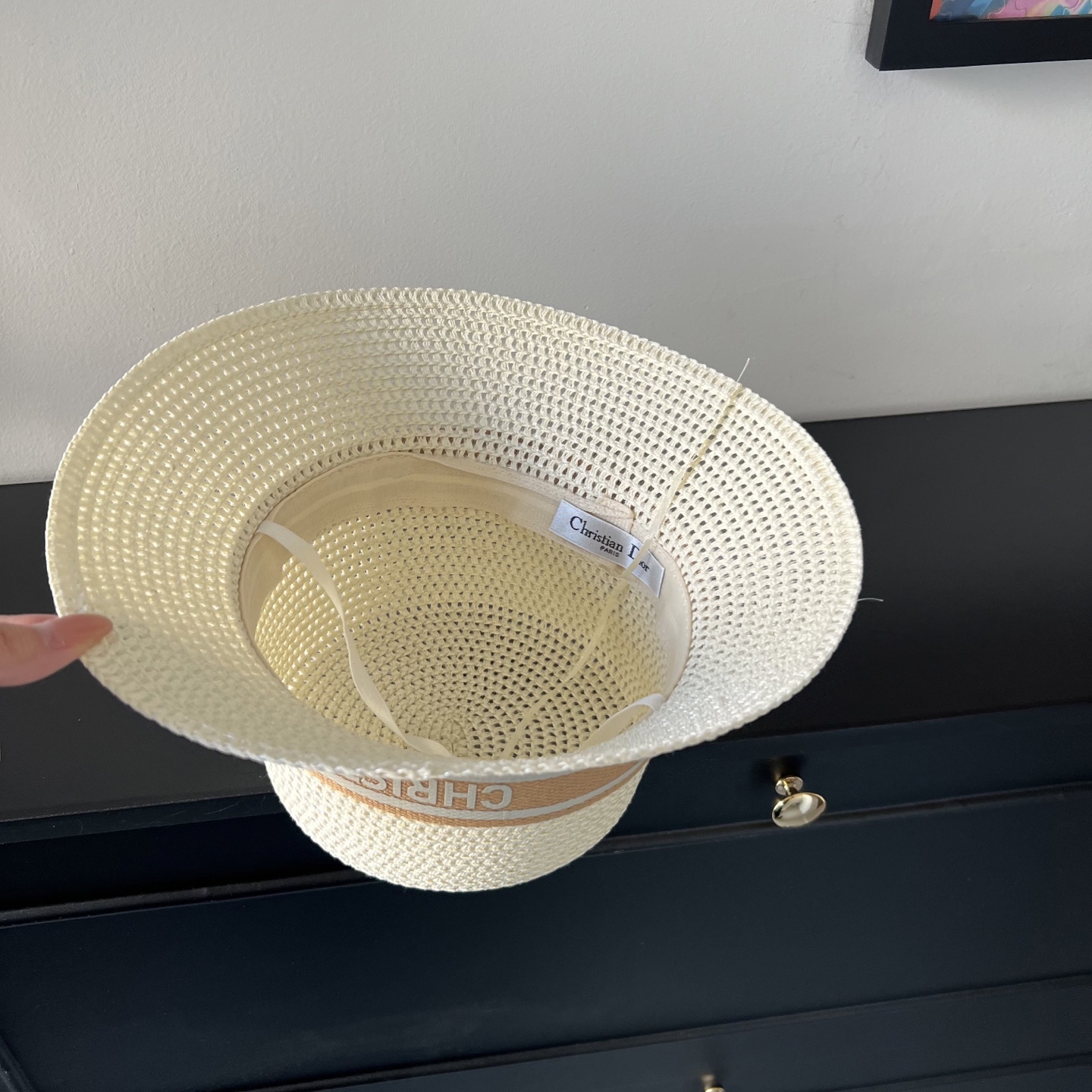 💛配防尘袋.  【DIOR迪奥】2025新款大牌织带百搭盆帽草帽，出街日常单品