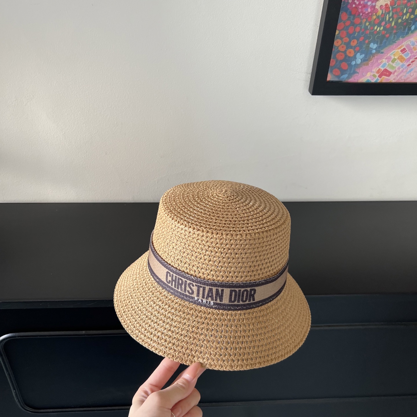 💛配防尘袋.  【DIOR迪奥】2025新款大牌织带百搭盆帽草帽，出街日常单品