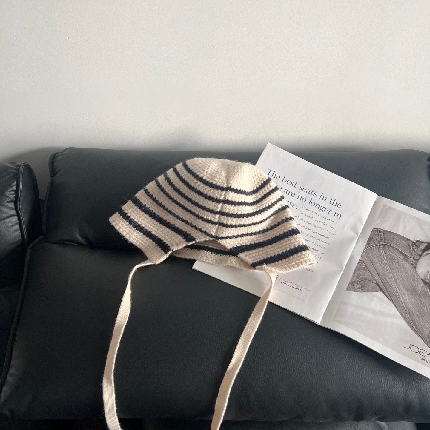 💛配防尘袋【LOEWE罗意威】2025秋冬新款不规则条纹渔夫帽桶帽，独特设计～复古文艺的一款