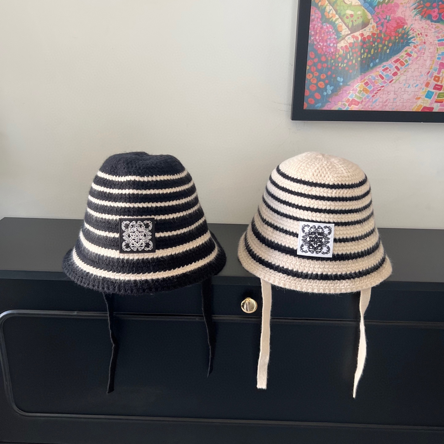 💛配防尘袋【LOEWE罗意威】2025秋冬新款不规则条纹渔夫帽桶帽，独特设计～复古文艺的一款