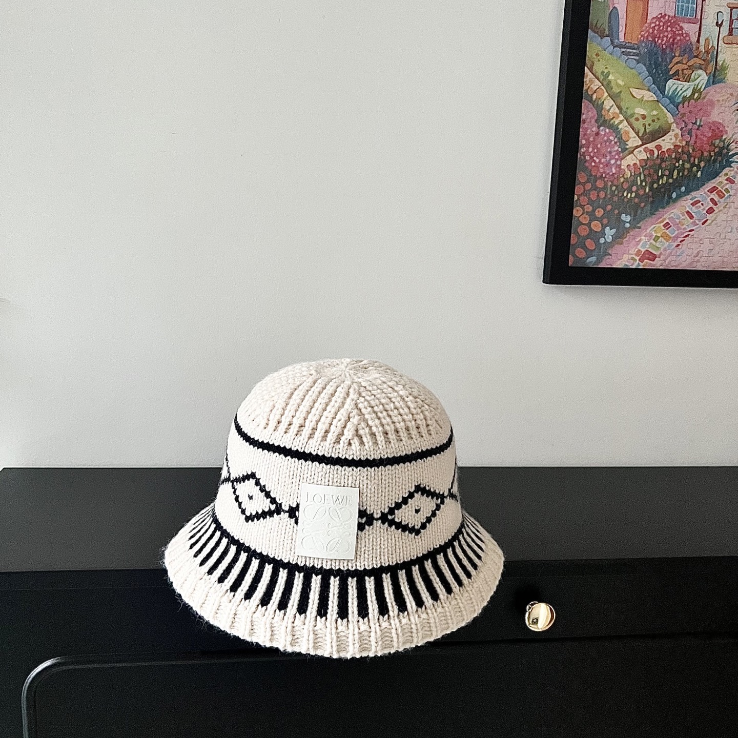 💛配防尘袋【LOEWE罗意威】2025新款异国风情针织渔夫帽桶帽，独特设计～复古文艺的一款