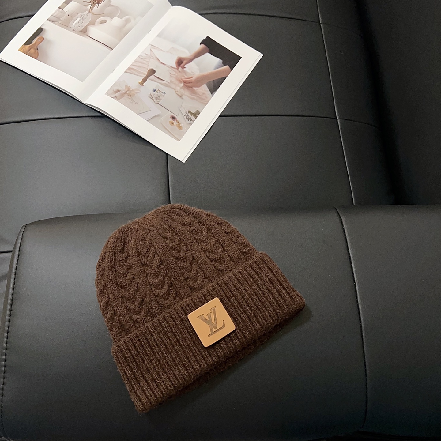 💛配防尘袋。【lv 路易威登】2025新款大牌麻花针织毛线帽，男女款～时尚简约#保暖款