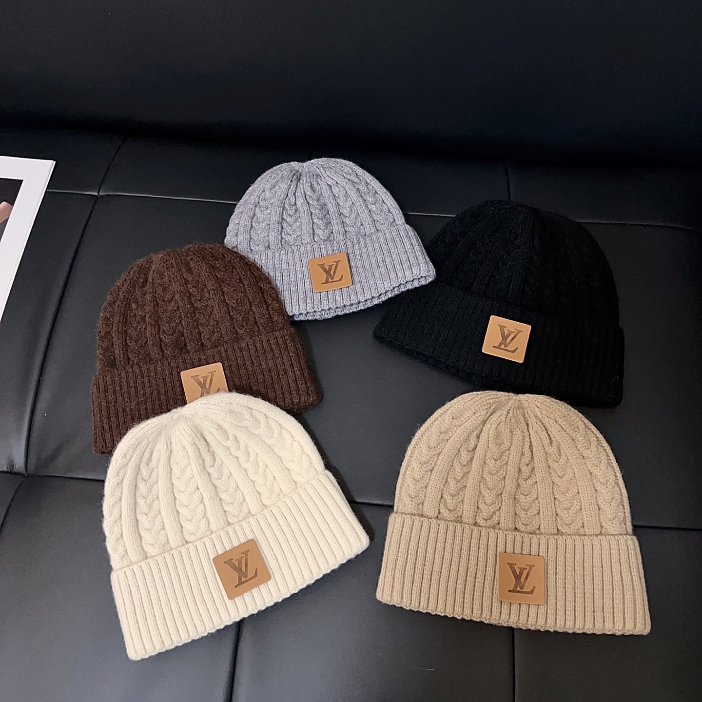 💛配防尘袋。【lv 路易威登】2025新款大牌麻花针织毛线帽，男女款～时尚简约#保暖款
