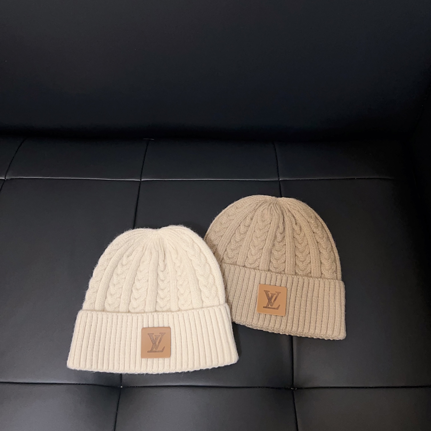 💛配防尘袋。【lv 路易威登】2025新款大牌麻花针织毛线帽，男女款～时尚简约#保暖款