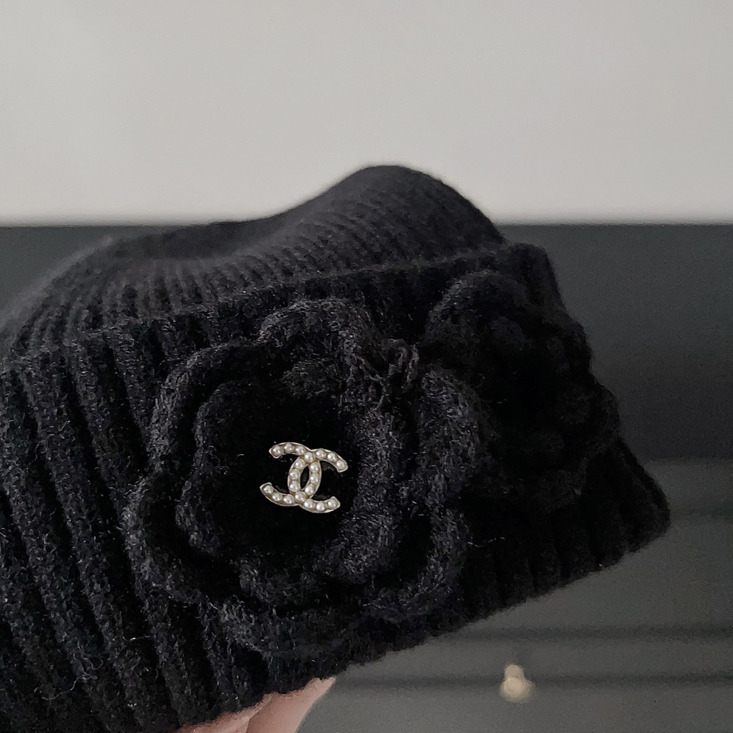 💛配防尘袋。【CHANEL香奈儿】2025新款小香风山茶花针织毛线帽，独家新款～韩版针织温柔单品