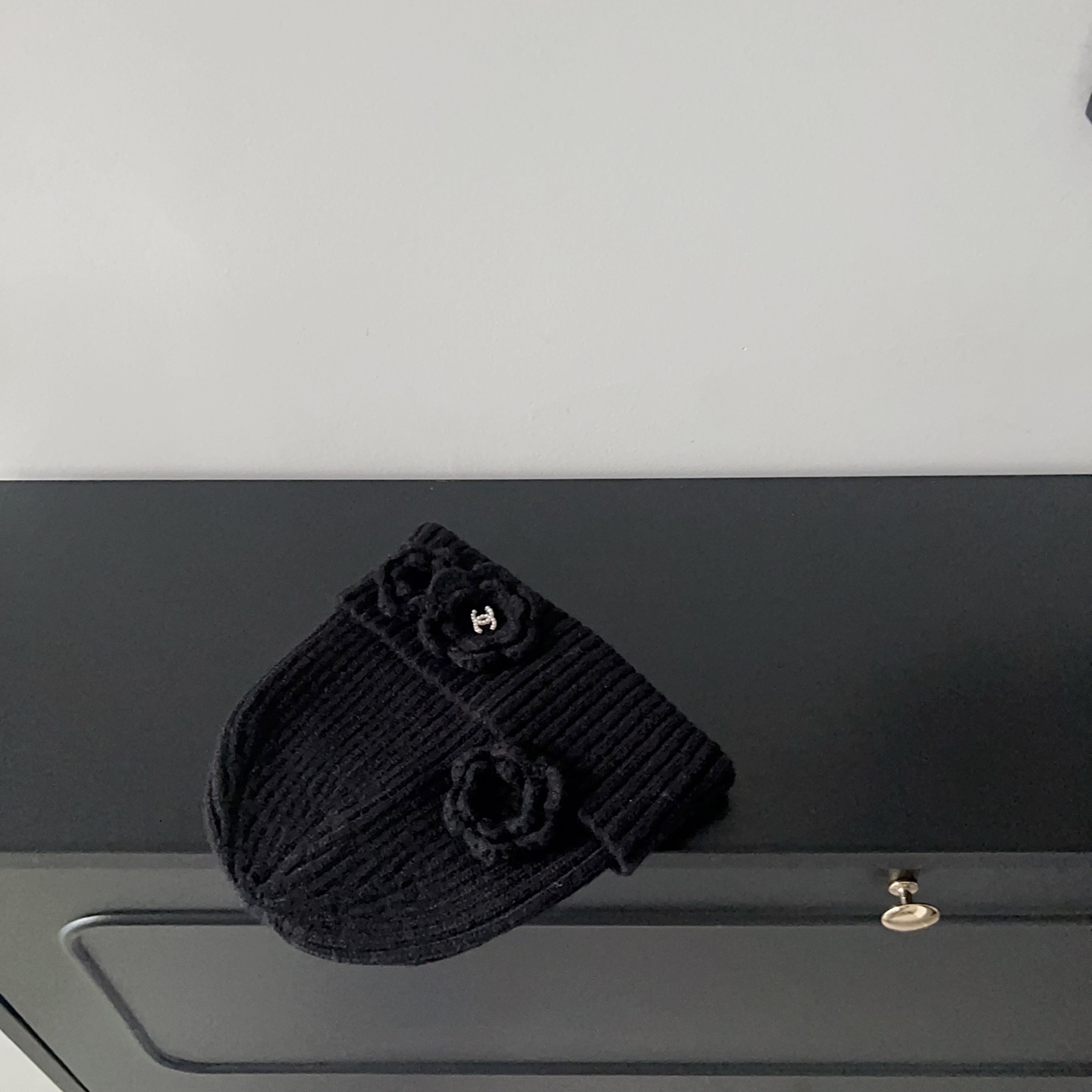 💛配防尘袋。【CHANEL香奈儿】2025新款小香风山茶花针织毛线帽，独家新款～韩版针织温柔单品