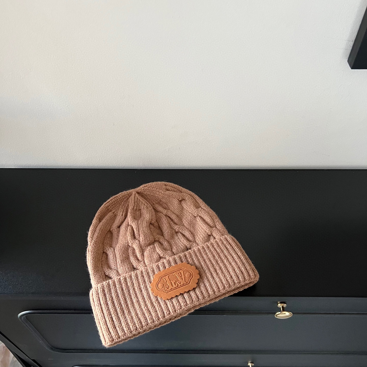 💛配防尘袋。【lv路易威登】2025新款麻花男女精致款针织毛线帽，时尚简约#保暖款