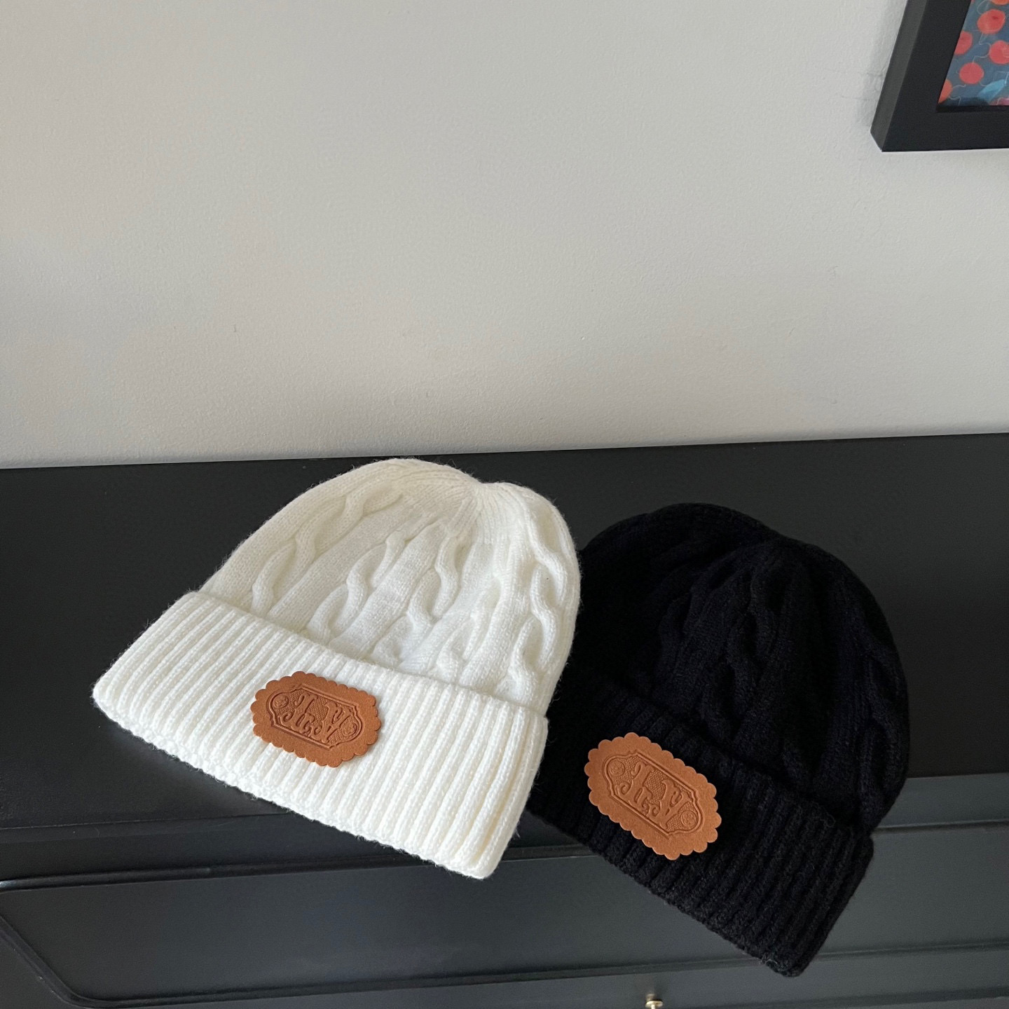 💛配防尘袋。【lv路易威登】2025新款麻花男女精致款针织毛线帽，时尚简约#保暖款