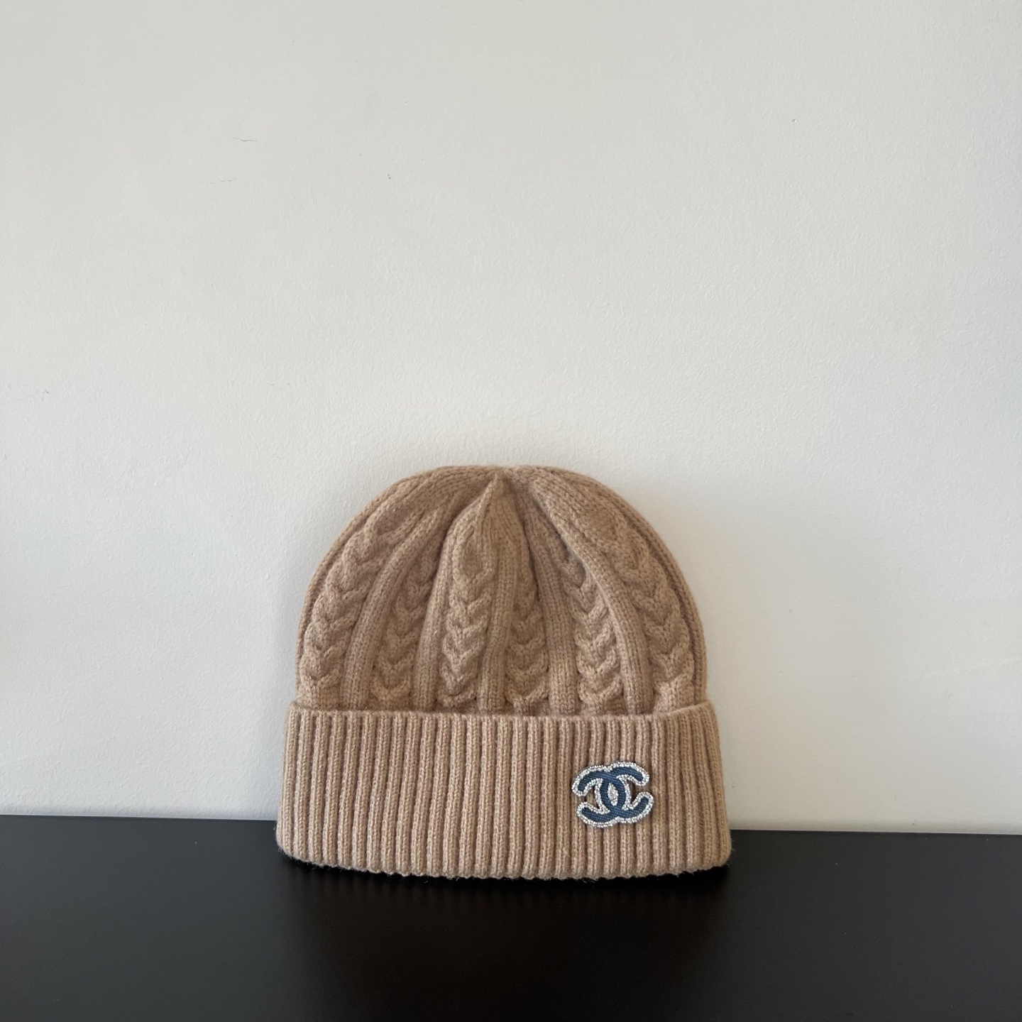 💛配防尘袋。【CHANEL香奈儿】2025新款小香风麻花针织毛线帽，独家新款～韩版针织单品