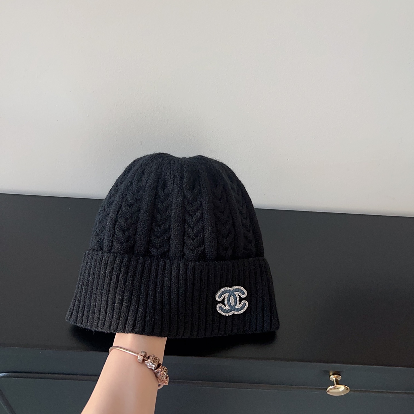 💛配防尘袋。【CHANEL香奈儿】2025新款小香风麻花针织毛线帽，独家新款～韩版针织单品
