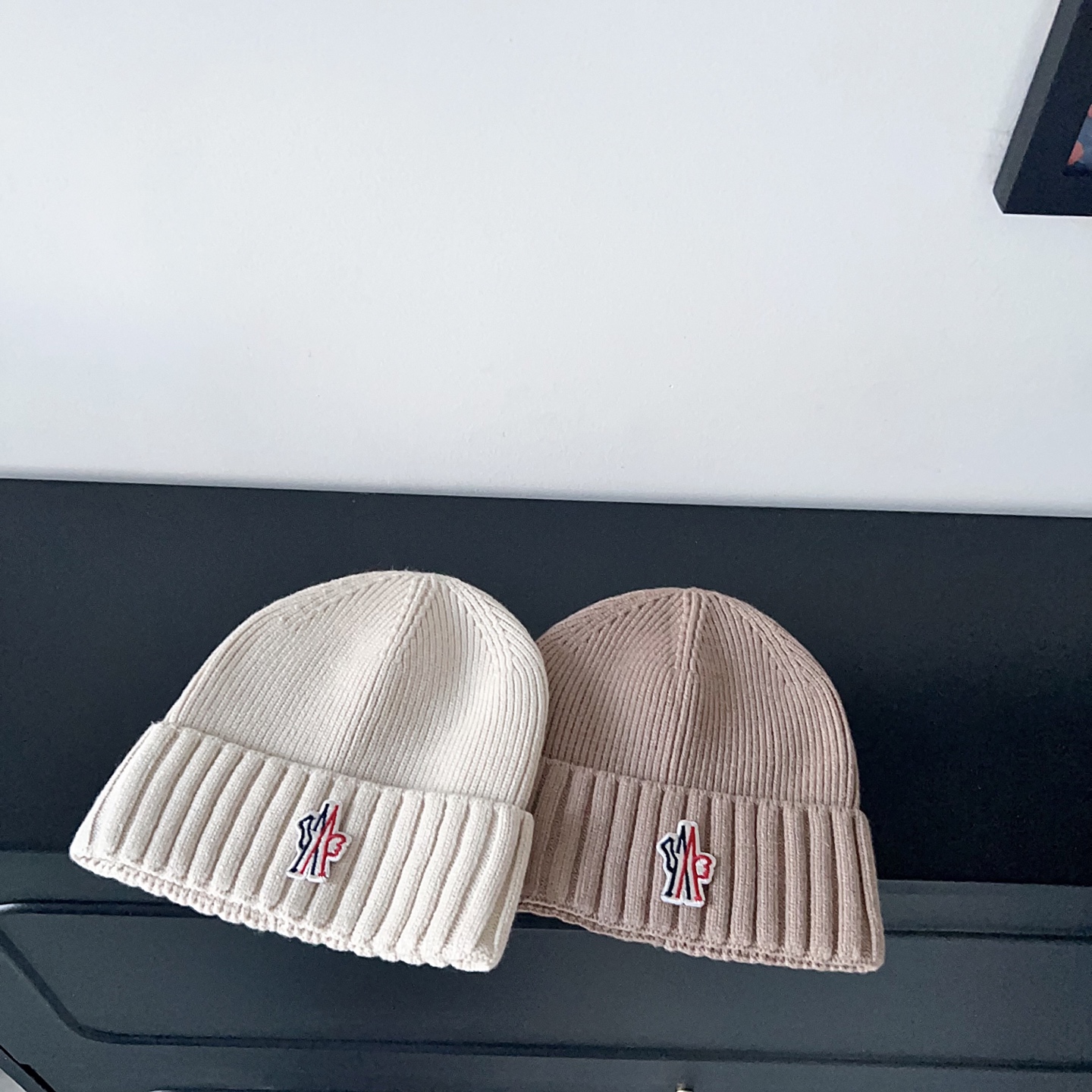 💛配防尘袋。【MONCLER蒙口】2025新款男女款针织毛线帽，独家新款～韩版单品