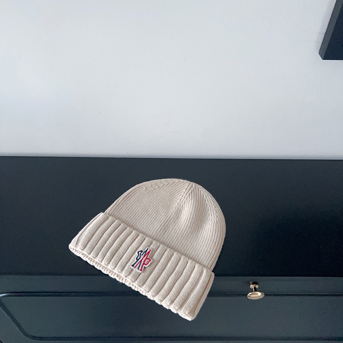 💛配防尘袋。【MONCLER蒙口】2025新款男女款针织毛线帽，独家新款～韩版单品