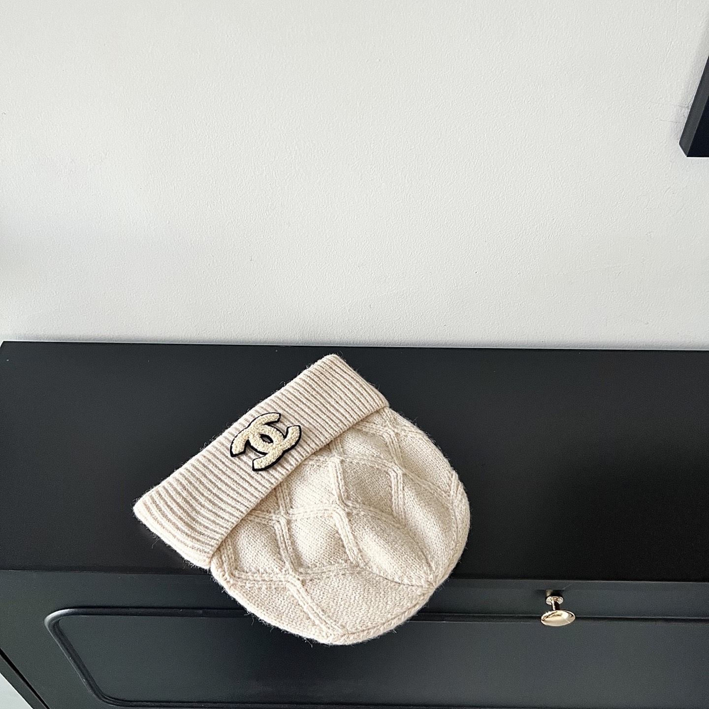 💛配防尘袋。【CHANEL香奈儿】2025新款男女款针织毛线帽，独家新款～韩版单品