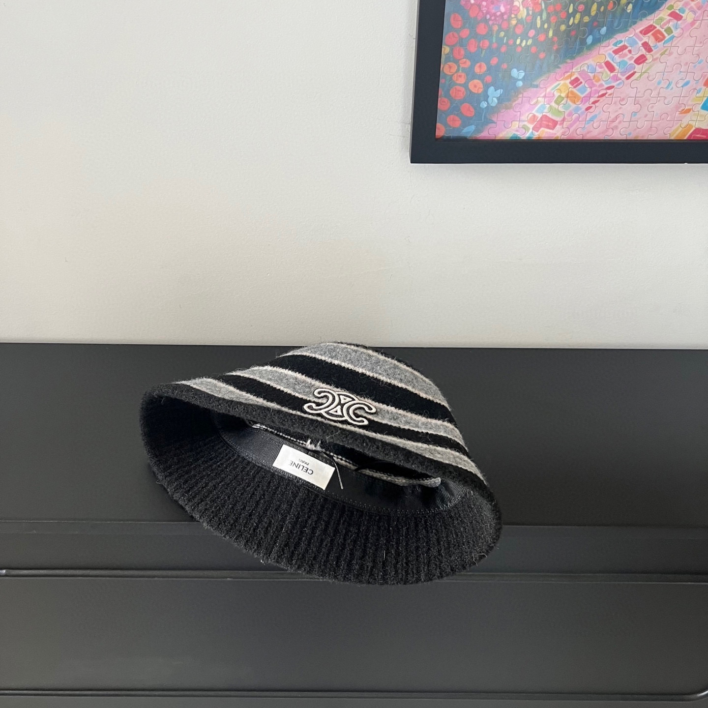 💛配防尘袋【Celine赛琳】2025秋冬新款羊绒条纹拼色渔夫帽独特设计～复古文艺的一款