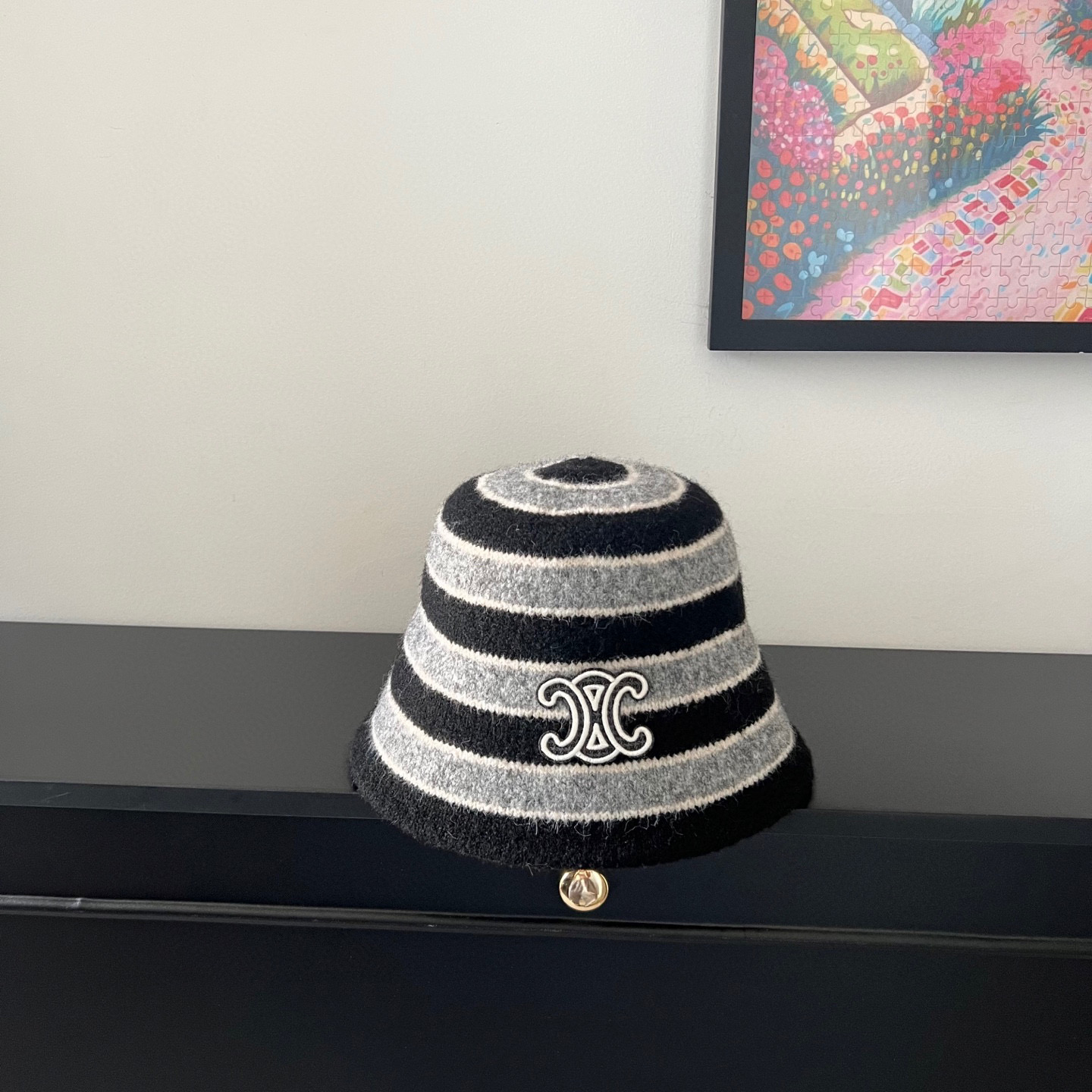 💛配防尘袋【Celine赛琳】2025秋冬新款羊绒条纹拼色渔夫帽独特设计～复古文艺的一款