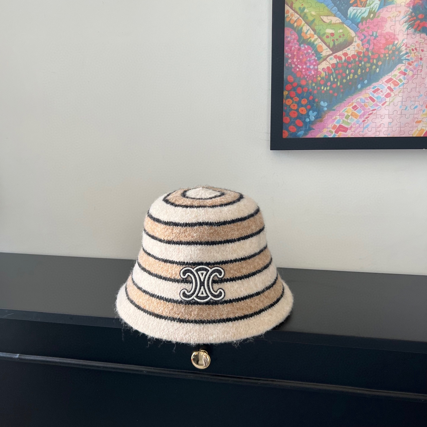 💛配防尘袋【Celine赛琳】2025秋冬新款羊绒条纹拼色渔夫帽独特设计～复古文艺的一款