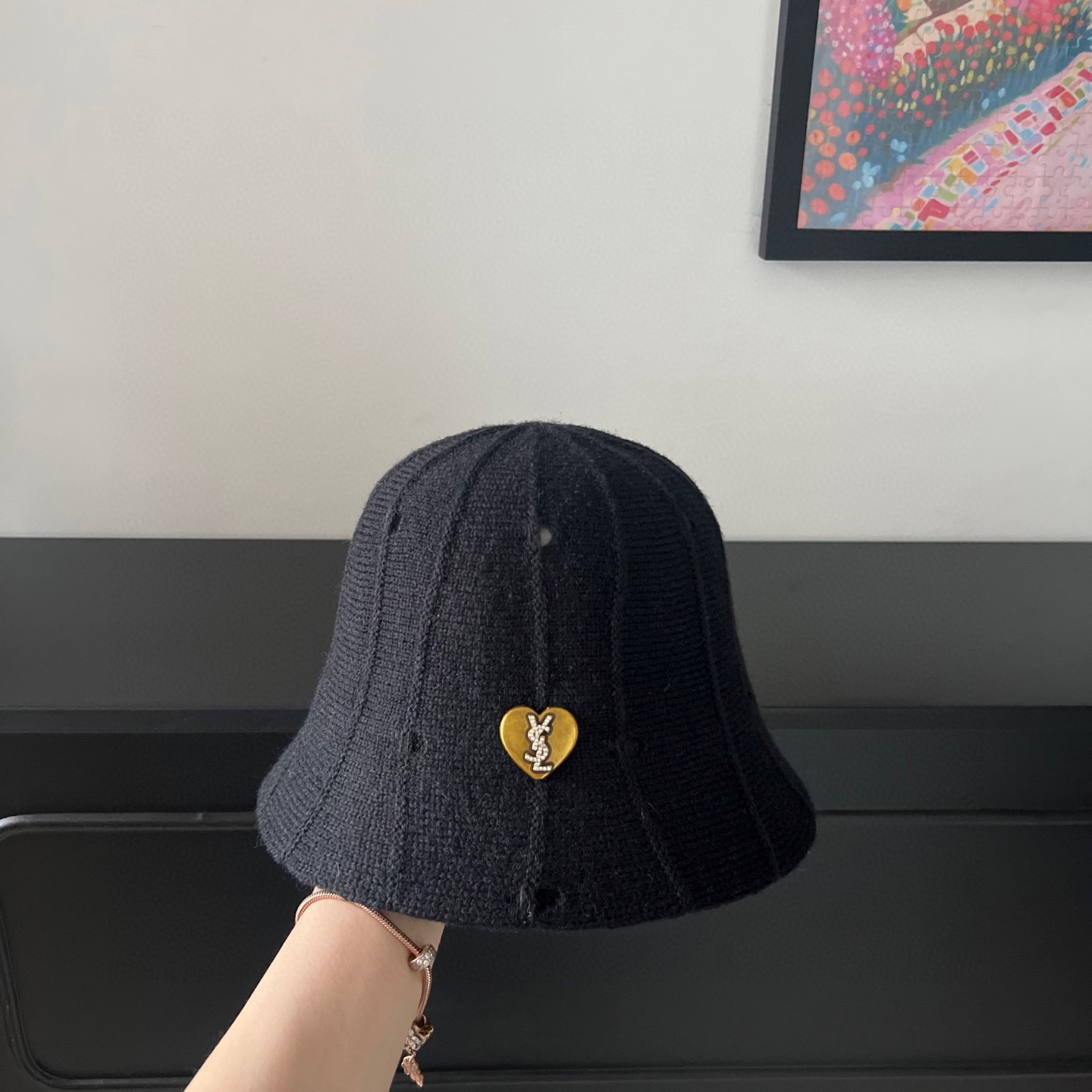 💛配防尘袋【YSL圣罗兰】2025秋冬新款不规则简约纹路渔夫帽桶帽，独特设计～复古文艺的一款