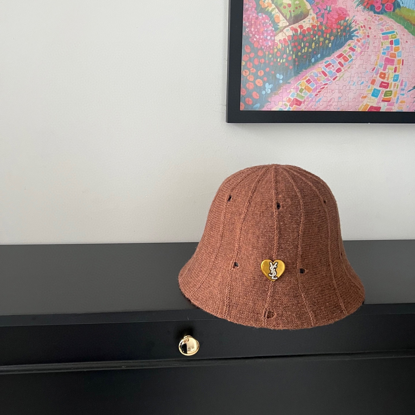 💛配防尘袋【YSL圣罗兰】2025秋冬新款不规则简约纹路渔夫帽桶帽，独特设计～复古文艺的一款