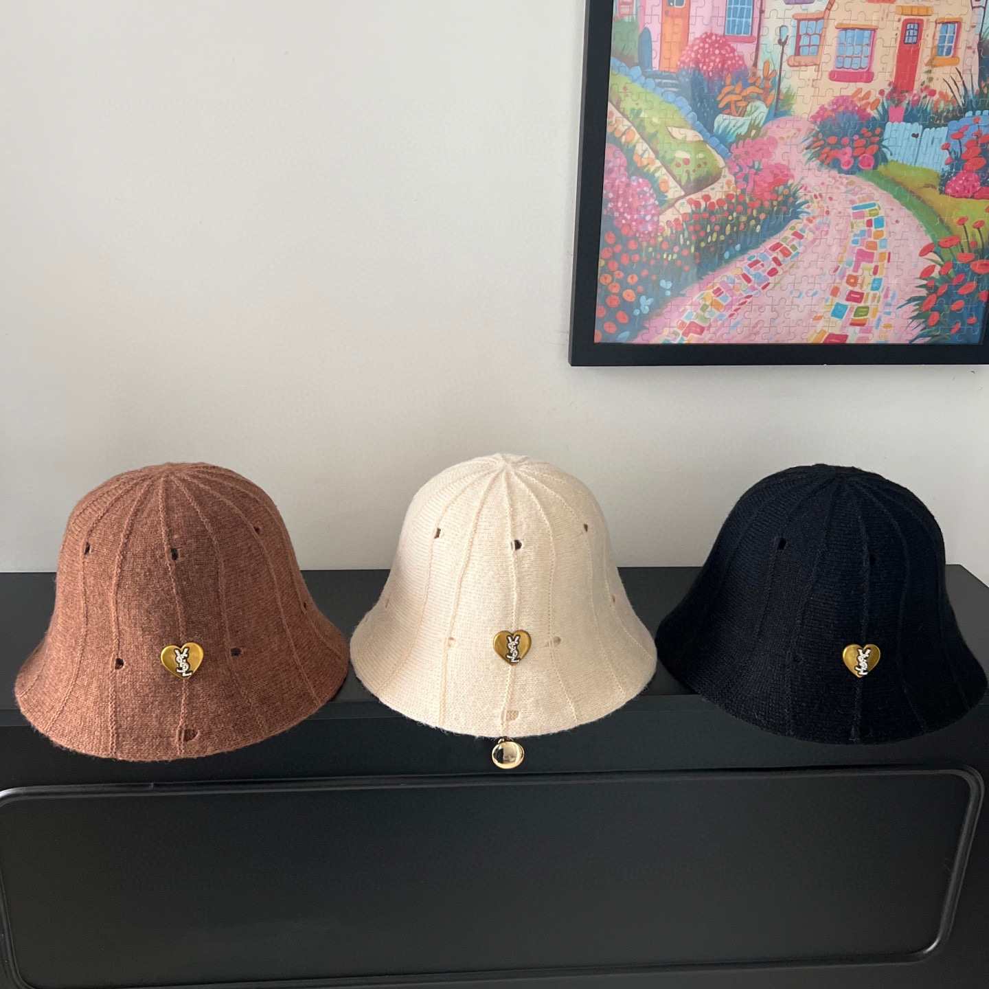 💛配防尘袋【YSL圣罗兰】2025秋冬新款不规则简约纹路渔夫帽桶帽，独特设计～复古文艺的一款