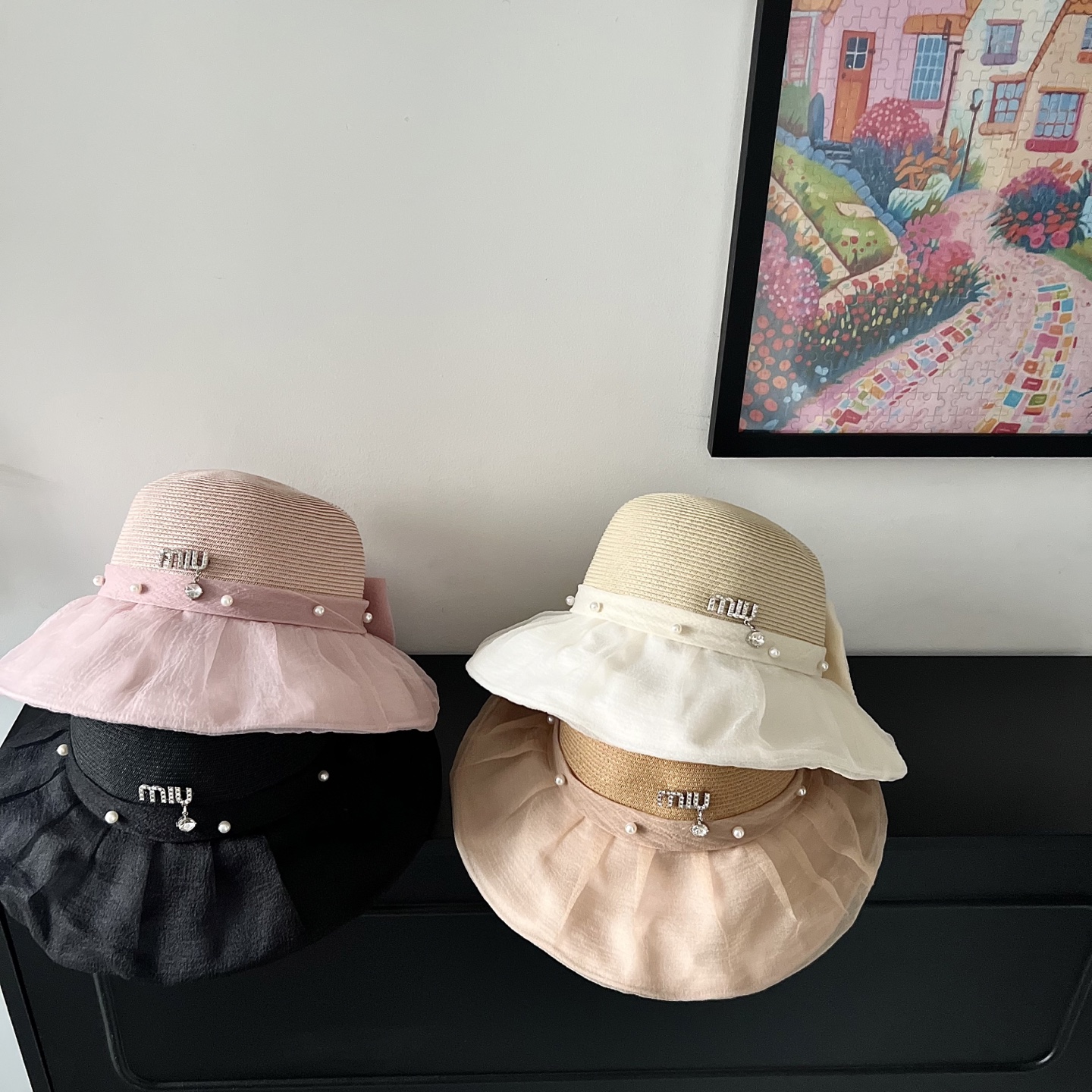 💛配防尘袋【MIUMIU缪缪】2025新款欧根纱款珍珠重工渔夫帽独特设计～日系简约的一款