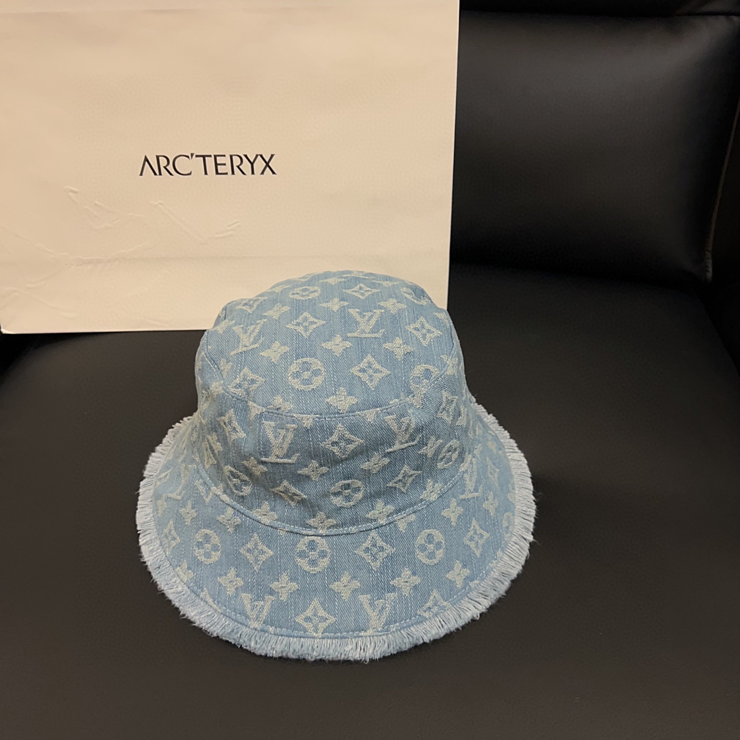 NO:365809,Special offer with dust bag [LV Louis Vuitton] 2025 new counter brand men and women simple fisherman hat, versatile daily style ~ must-have hats for street fisherman hat baseball hat knit hat, hat, louis vuitton, louis vuitton, espadrilles, hats特价配防尘袋【LV路易威登】2025新款专柜大牌男女款简约渔夫帽,百搭日常款～出街必备帽子渔夫帽棒球帽针织帽,帽子,louis vuitton,louis vuitton,espadrilles,hats,hat