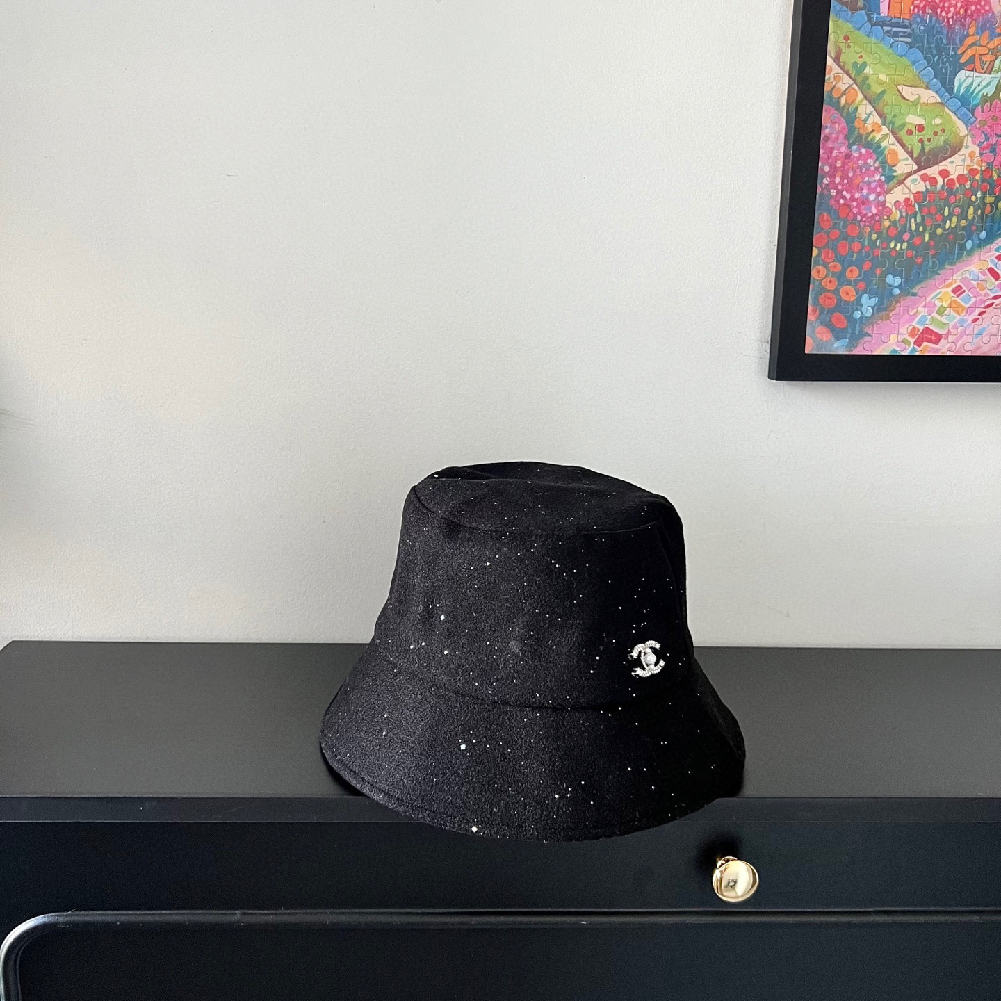 💛配防尘袋【Chanel香奈儿】2025新款亮片呢绒小香风渔夫帽独特设计～百搭日常的一款