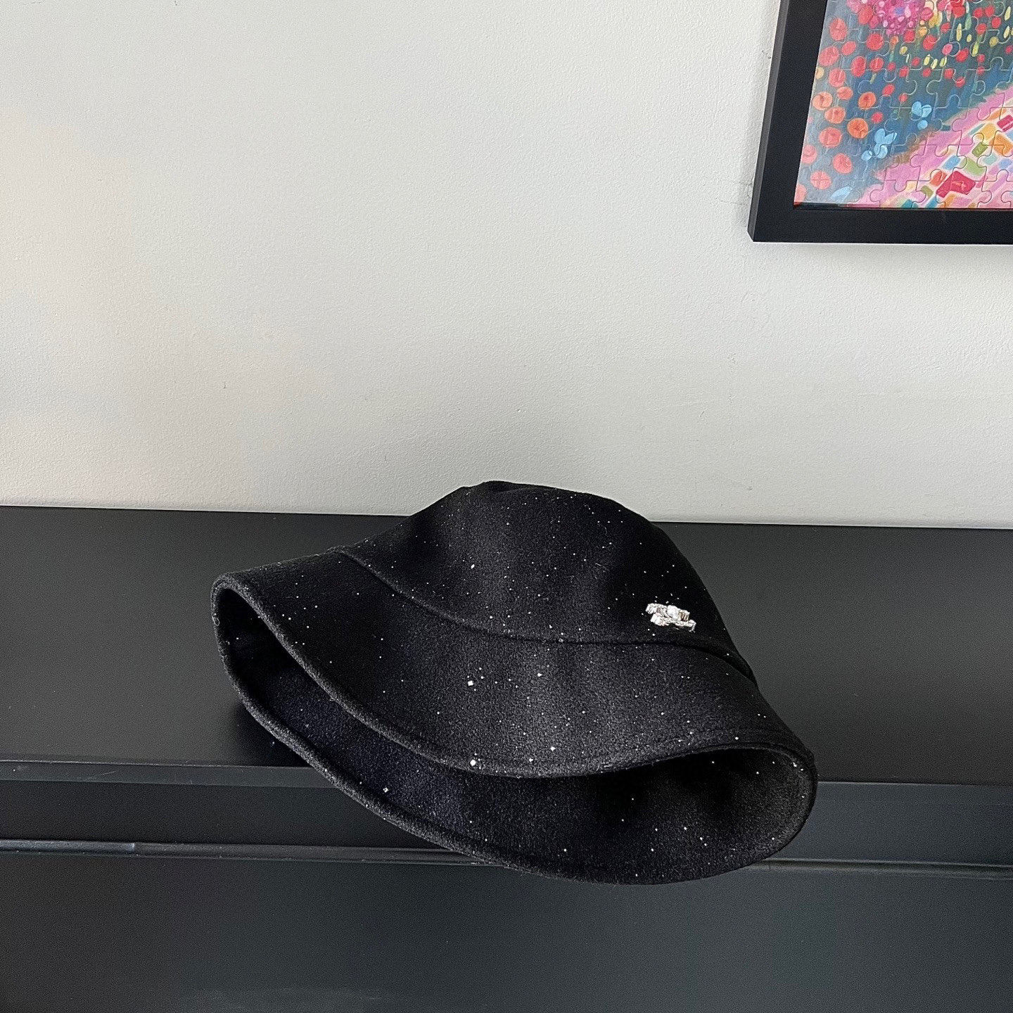 💛配防尘袋【Chanel香奈儿】2025新款亮片呢绒小香风渔夫帽独特设计～百搭日常的一款