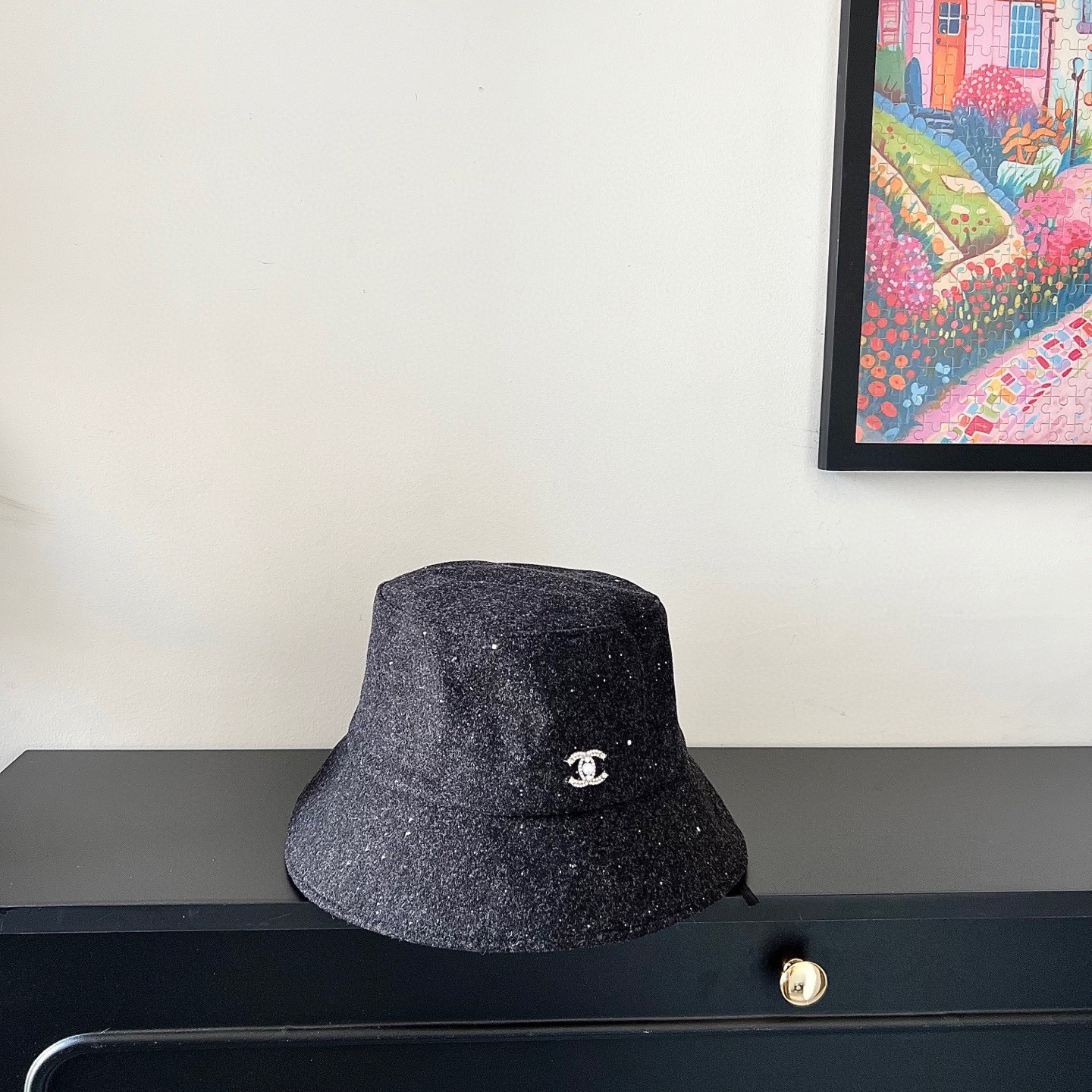 💛配防尘袋【Chanel香奈儿】2025新款亮片呢绒小香风渔夫帽独特设计～百搭日常的一款
