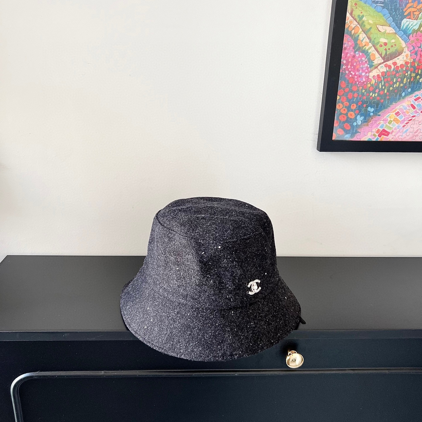 💛配防尘袋【Chanel香奈儿】2025新款亮片呢绒小香风渔夫帽独特设计～百搭日常的一款