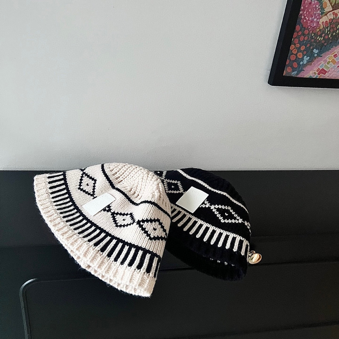 💛配防尘袋【LOEWE罗意威】2025新款异国风情针织渔夫帽桶帽，独特设计～复古文艺的一款