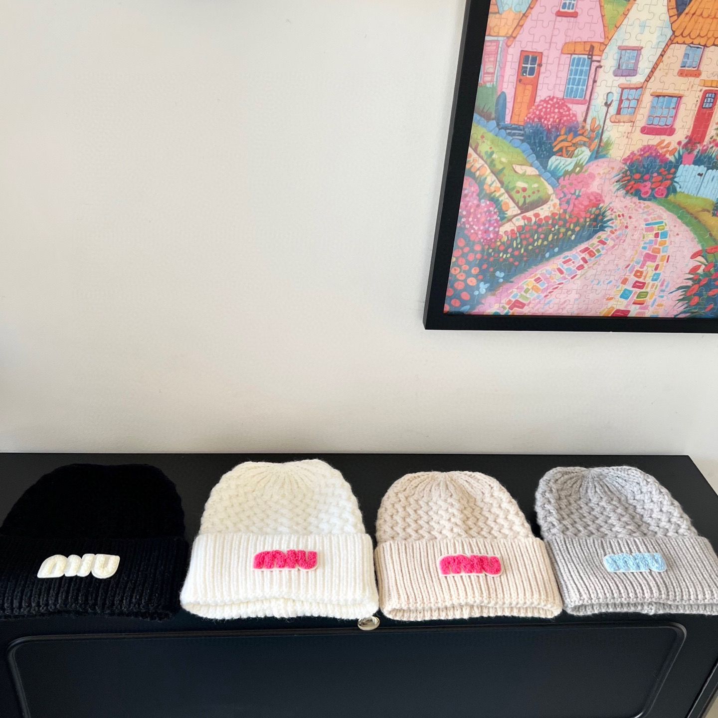 💛配防尘袋。【MIUMIU缪缪】2025新款麻花亮色搭配针织毛线帽，时尚简约#保暖款