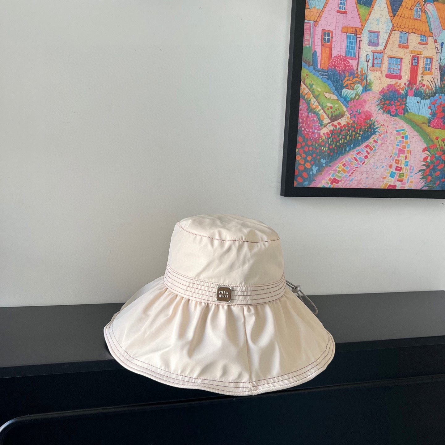 💛配防尘袋【MIUMIU缪缪】2025新款大沿黑胶可折叠渔夫帽独特设计～防晒百搭的一款