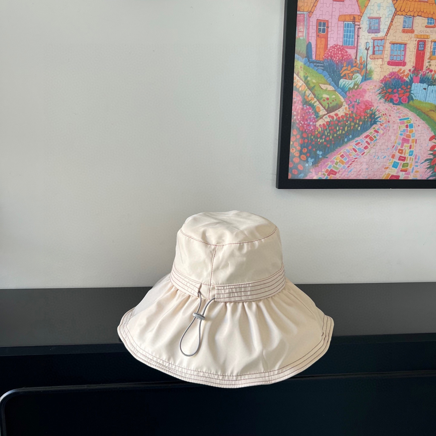 💛配防尘袋【MIUMIU缪缪】2025新款大沿黑胶可折叠渔夫帽独特设计～防晒百搭的一款