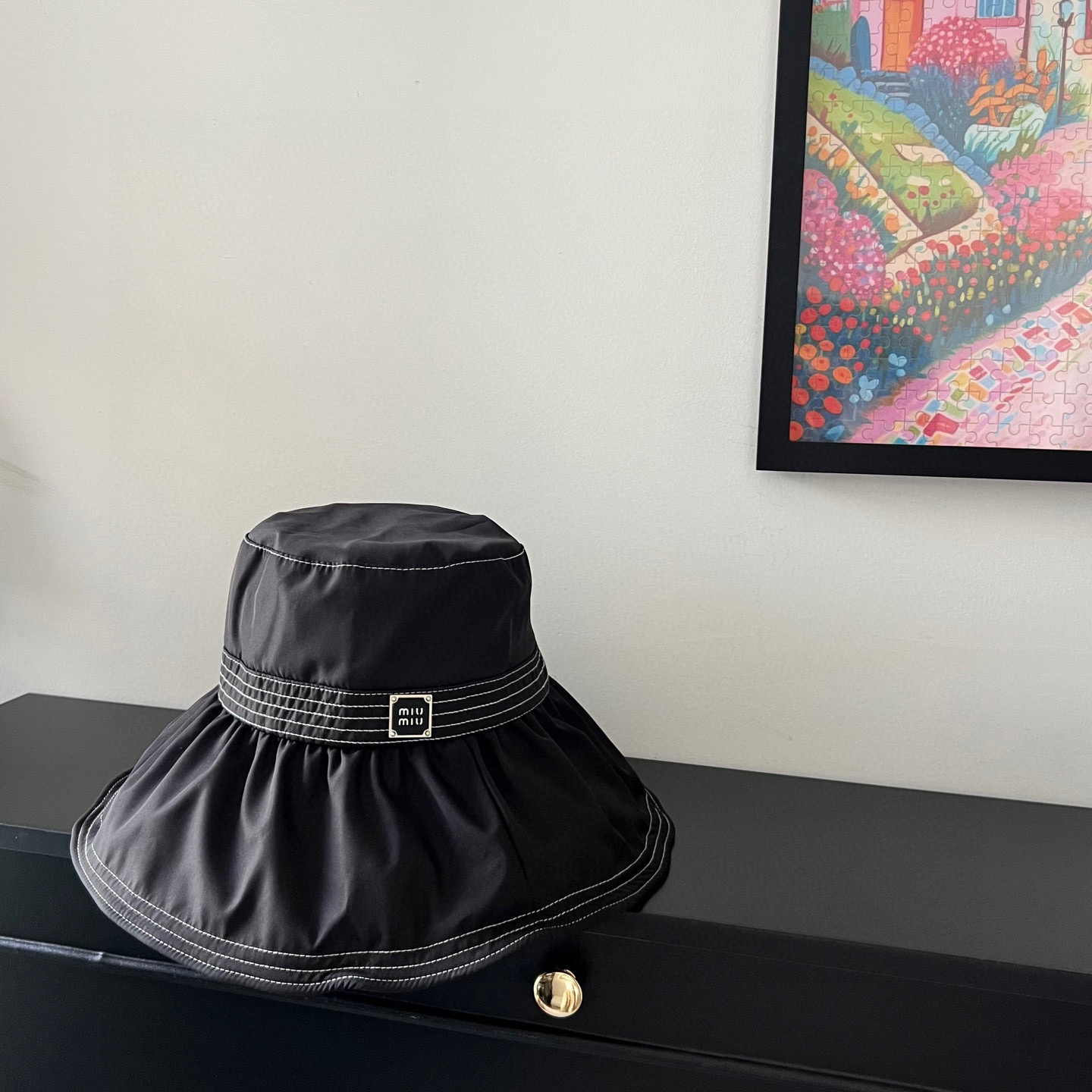 💛配防尘袋【MIUMIU缪缪】2025新款大沿黑胶可折叠渔夫帽独特设计～防晒百搭的一款