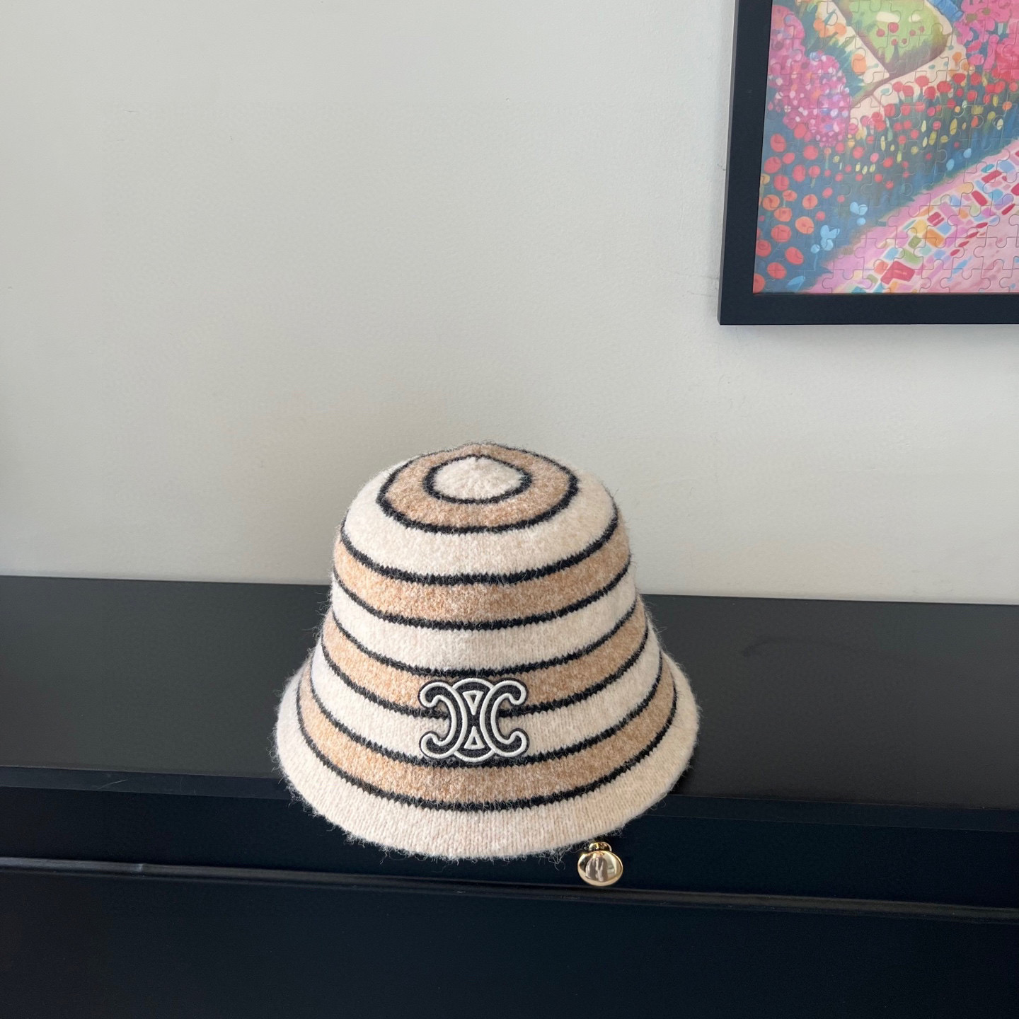 💛配防尘袋【Celine赛琳】2025秋冬新款羊绒条纹拼色渔夫帽独特设计～复古文艺的一款