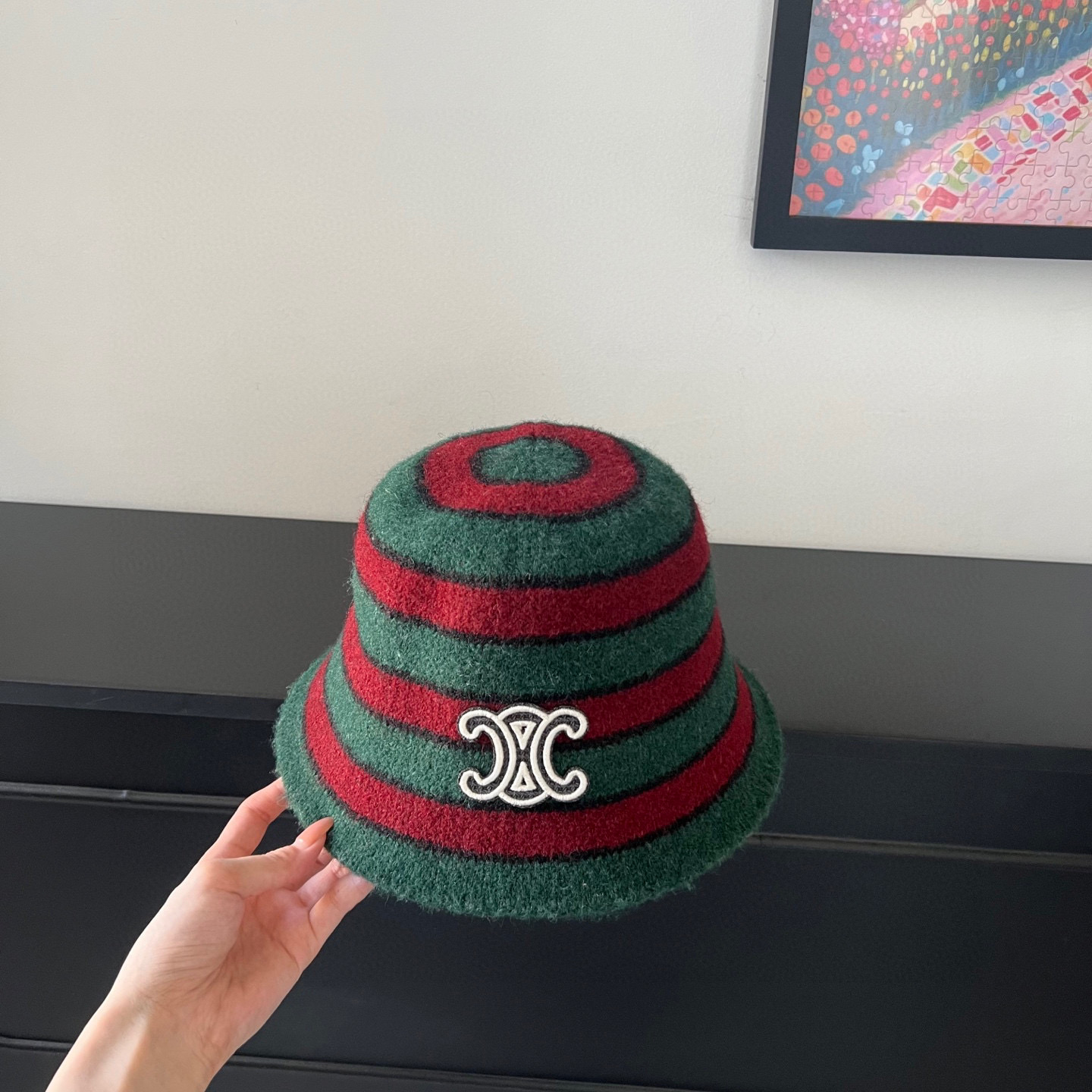 💛配防尘袋【Celine赛琳】2025秋冬新款羊绒条纹拼色渔夫帽独特设计～复古文艺的一款