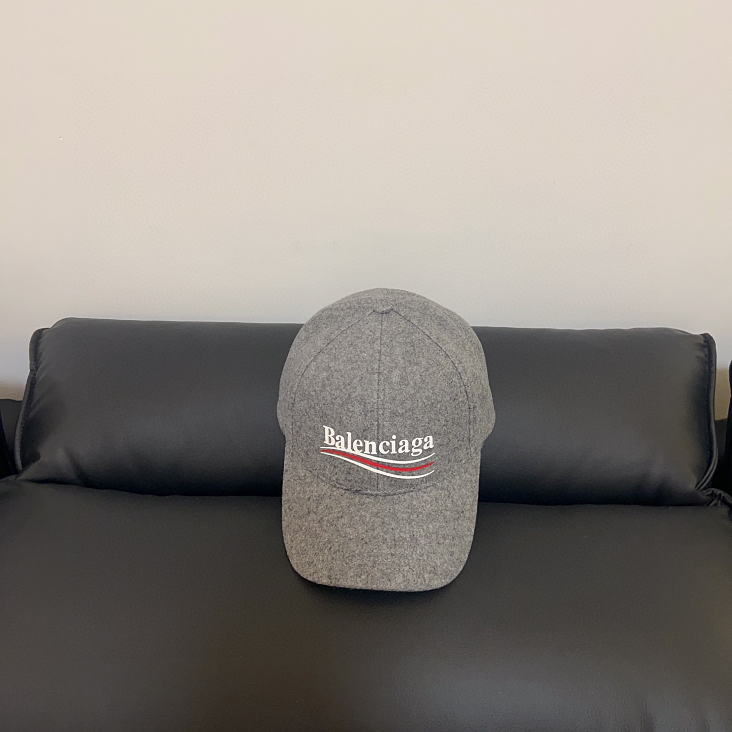 NO:532803,Special offer with dust bag. [balenciaga Balenciaga] 2025 autumn and winter new cashmere baseball hat, men and women's big brands are out on the street~ Daily matching hat Fisherman's hat Baseball hat Knitted hat, hat, balenciaga, balenciaga, espadrilles, hats19860909特价配防尘袋.【balenciaga 巴黎世家】2025秋冬新款羊绒棒球帽,男女款大牌出街～日常搭配帽子渔夫帽棒球帽针织帽,帽子,balenciaga,balenciaga,espadrilles,hats,hat