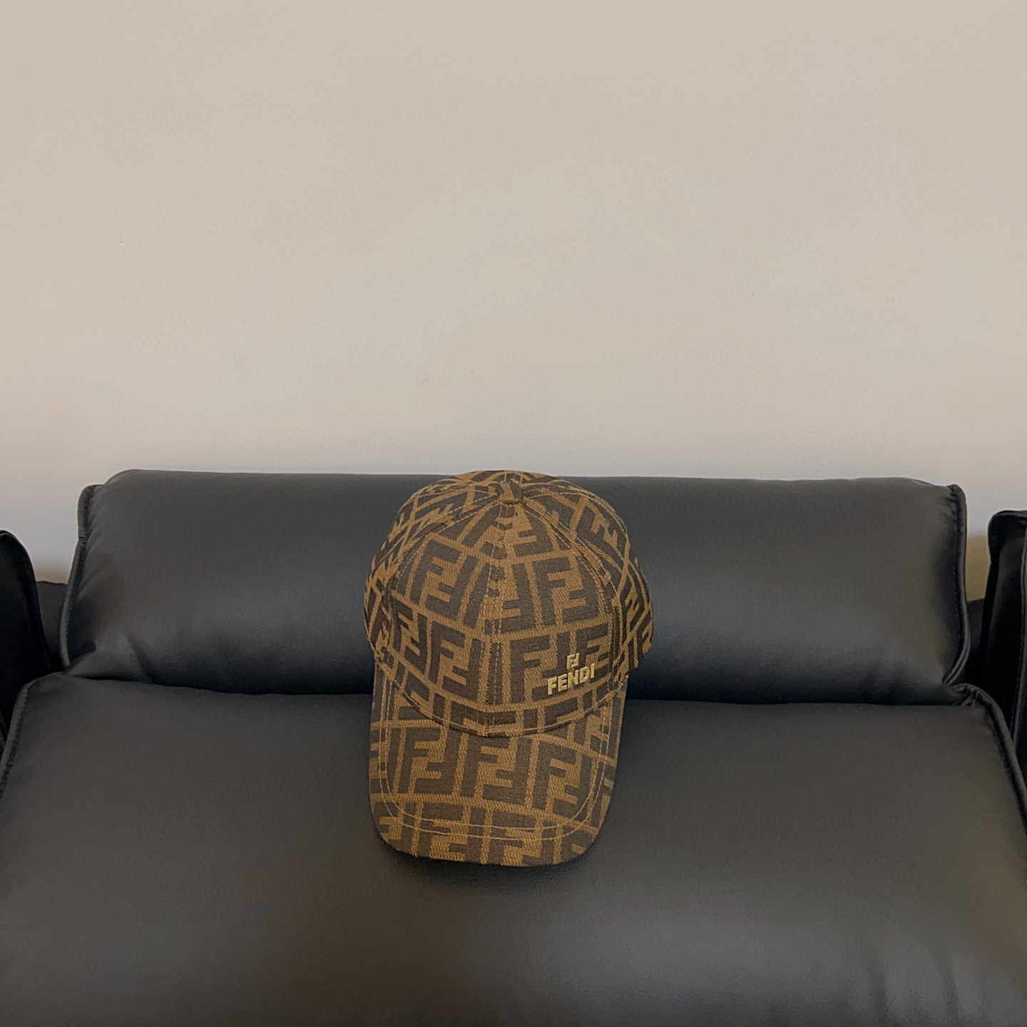 NO:532809,Special offer with dust bag. [Fendi Fendi] 2025 new big brand baseball cap, men and women's big brand on the street~ Daily matching hat Fisherman's hat Baseball cap Knitted hat, hat, fendi, fendi, espadrilles, hats19860909特价配防尘袋.【Fendi芬迪】2025新款大牌同款棒球帽,男女款大牌出街～日常搭配帽子渔夫帽棒球帽针织帽,帽子,fendi,fendi,espadrilles,hats,hat