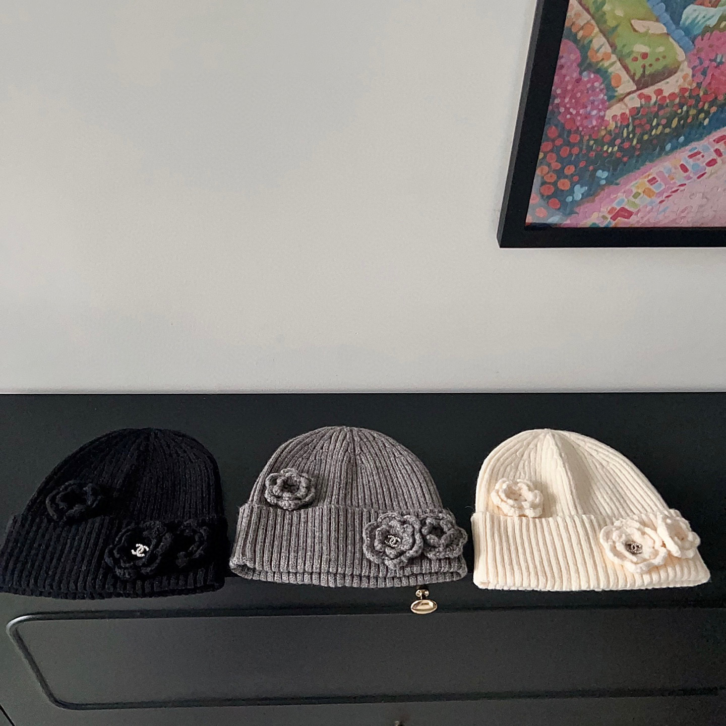 特💛配防尘袋。【CHANEL香奈儿】2025新款小香风山茶花针织毛线帽，独家新款～韩版针织温柔单品