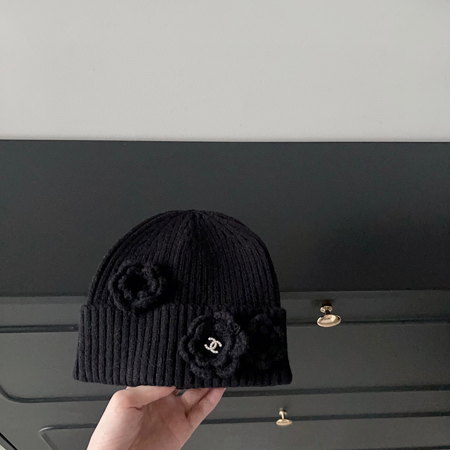 特💛配防尘袋。【CHANEL香奈儿】2025新款小香风山茶花针织毛线帽，独家新款～韩版针织温柔单品