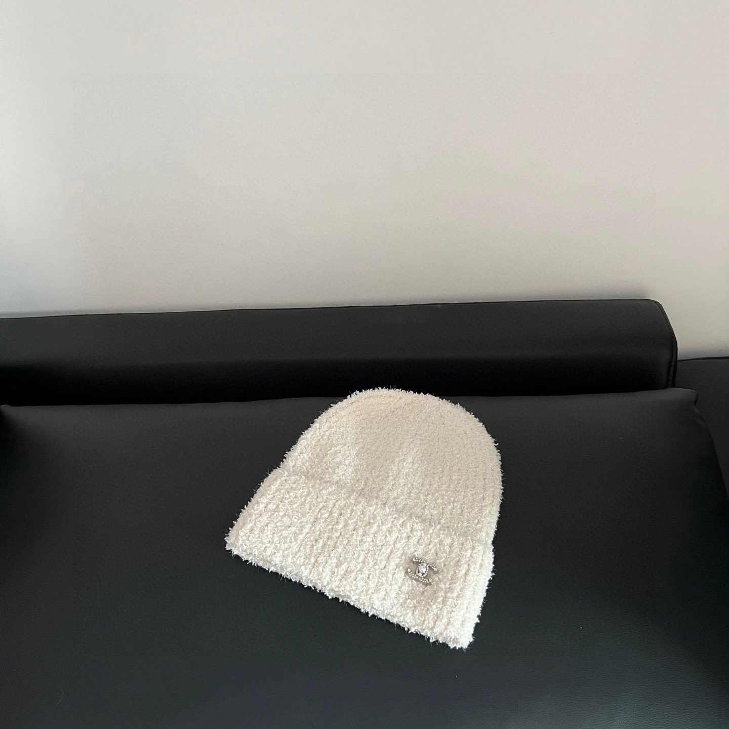 特💛配防尘袋。【Chanel香奈儿】2025新款亮丝小香风精致款针织毛线帽，时尚简约#保暖款