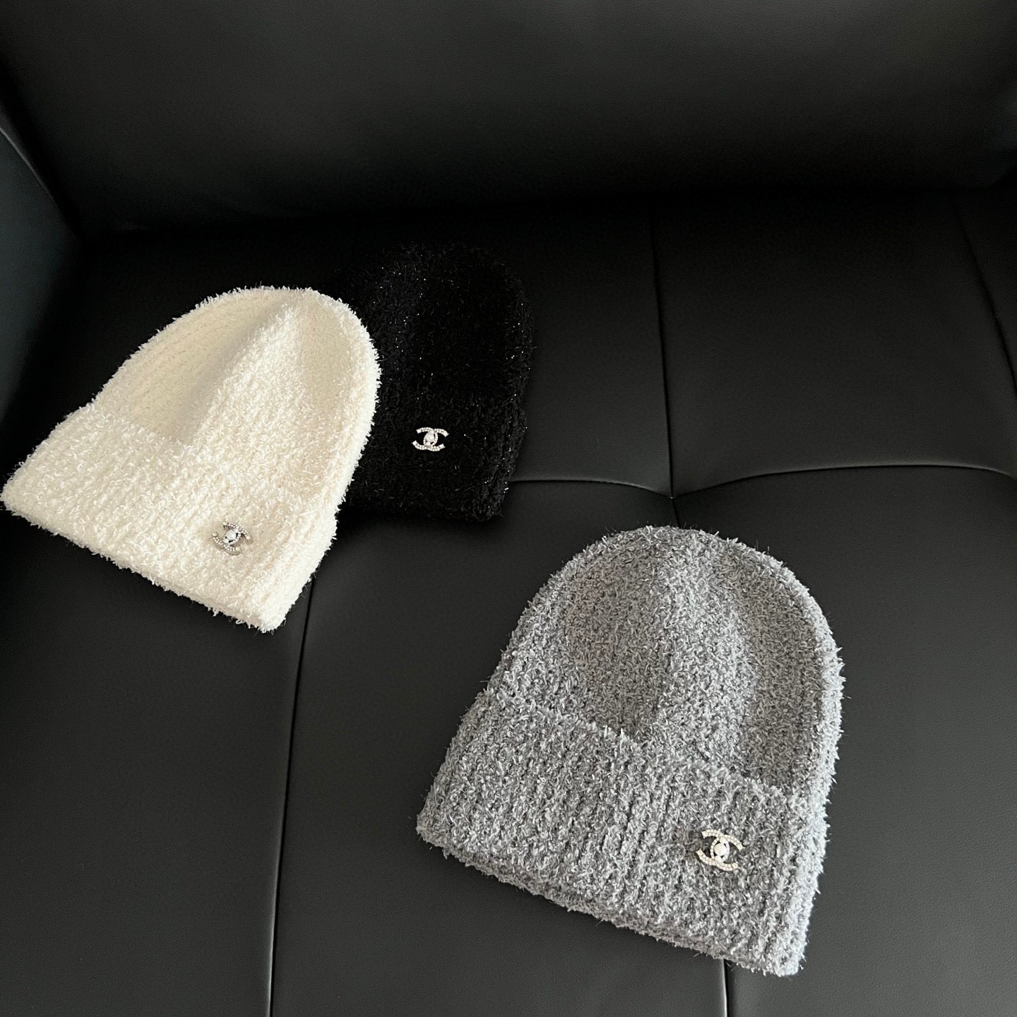 特💛配防尘袋。【Chanel香奈儿】2025新款亮丝小香风精致款针织毛线帽，时尚简约#保暖款
