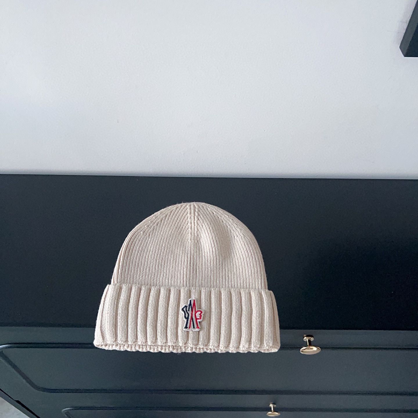 NO:580657,Special price with dust bag. [MONCLER Mouth Mouth] 2025 new men's and women's knitted woolen hats, exclusive new style ~ Korean style single product hats, fisherman hats, baseball caps, knitted hats, hats, Moncler, espadrilles, hats19860909特价配防尘袋.【MONCLER蒙口】2025新款男女款针织毛线帽,独家新款～韩版单品帽子渔夫帽棒球帽针织帽,帽子,Moncler,espadrilles,hats,hat