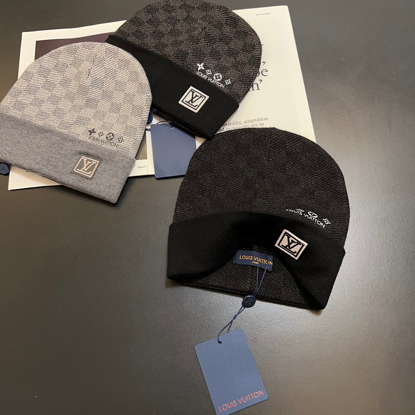 💛配防尘袋。【lv 路易威登】2025新款大牌刺绣针织毛线帽，男女款～时尚简约#保暖款