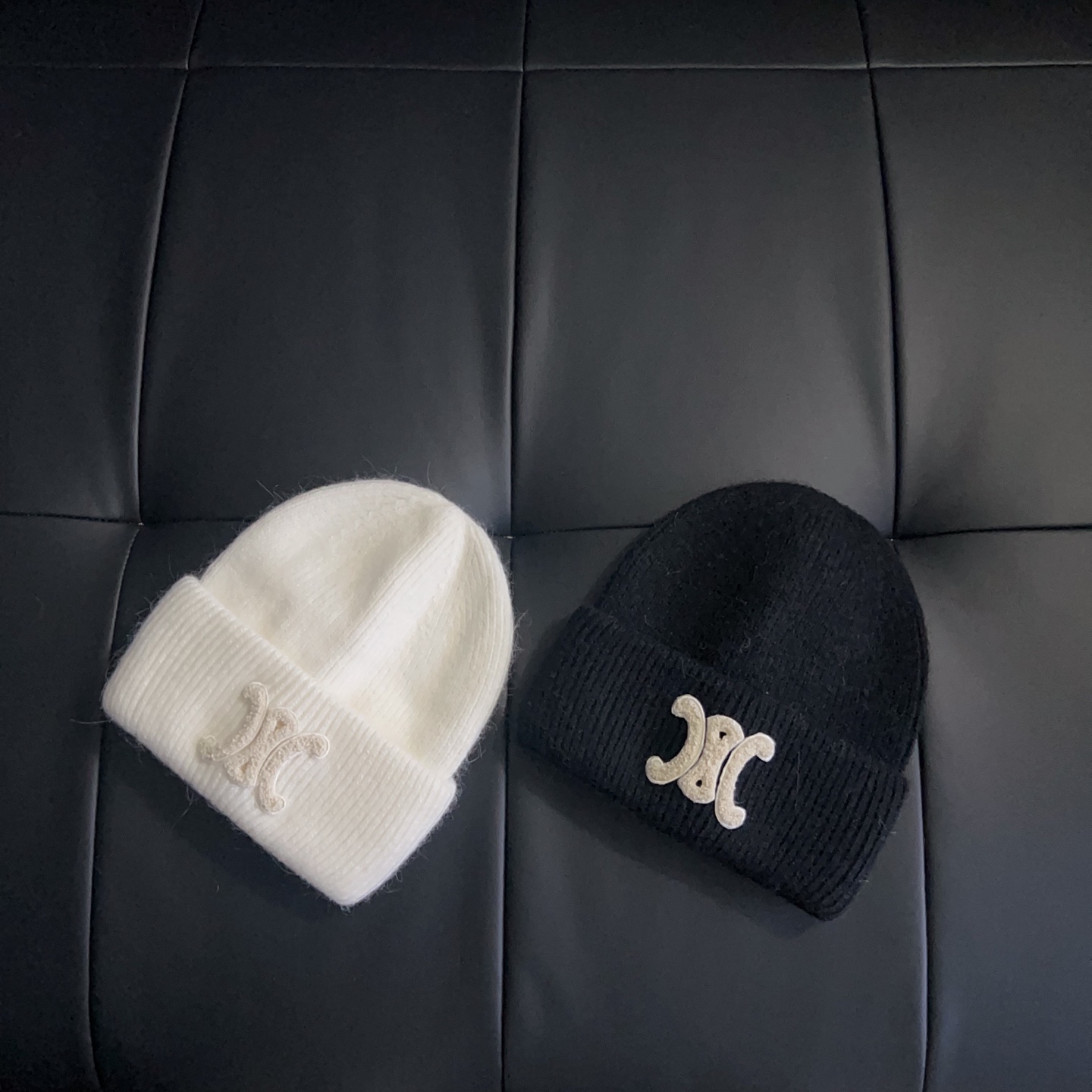 💛配防尘袋。【CELINE赛琳】2025新款兔毛大牌简约毛线帽，独家新款～男女款 韩版针织单品