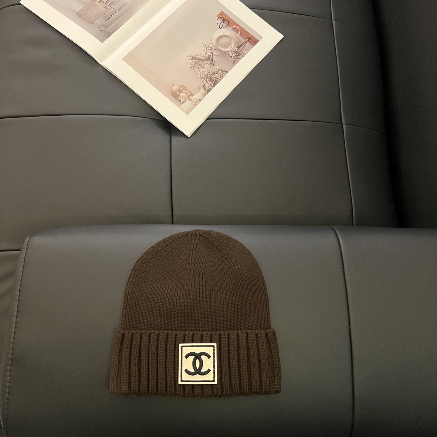 NO:588133,Special price with dust bag. [CHANEL Chanel] 2025 new big brand small fragrant style knitted woolen hat, fashionable and simple #warm style hat fisherman hat baseball cap knitted hat, hat, chanel, chanel, espadrilles, hats19860909特价配防尘袋.【CHANEL香奈儿】2025新款大牌小香风针织毛线帽,时尚简约#保暖款帽子渔夫帽棒球帽针织帽,帽子,chanel,chanel,espadrilles,hats,hat