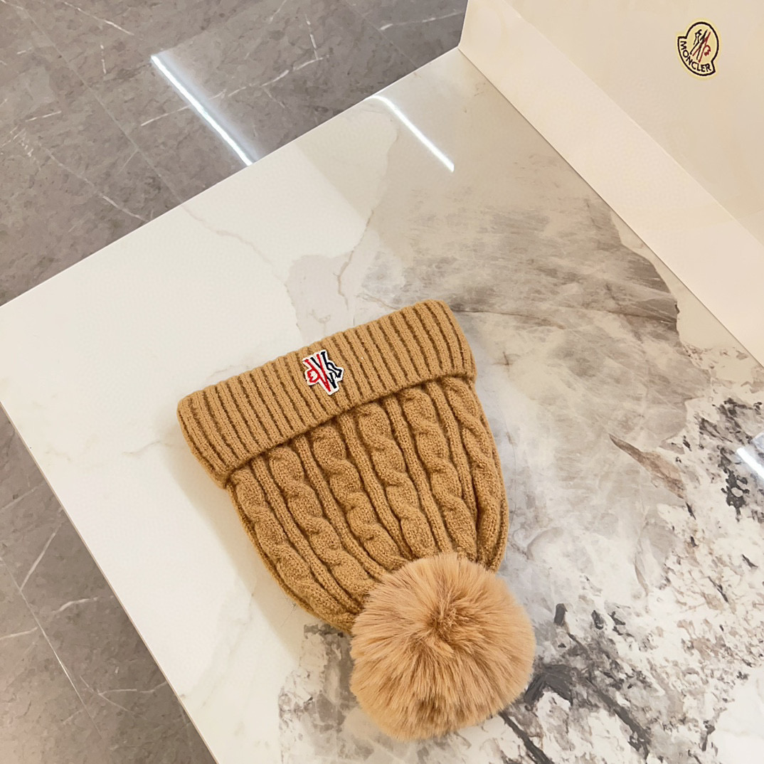 💛配防尘袋 【MONCLER蒙口】2025秋冬新款麻花纹路针织毛球毛线帽#非常有质感的一款～闭眼入