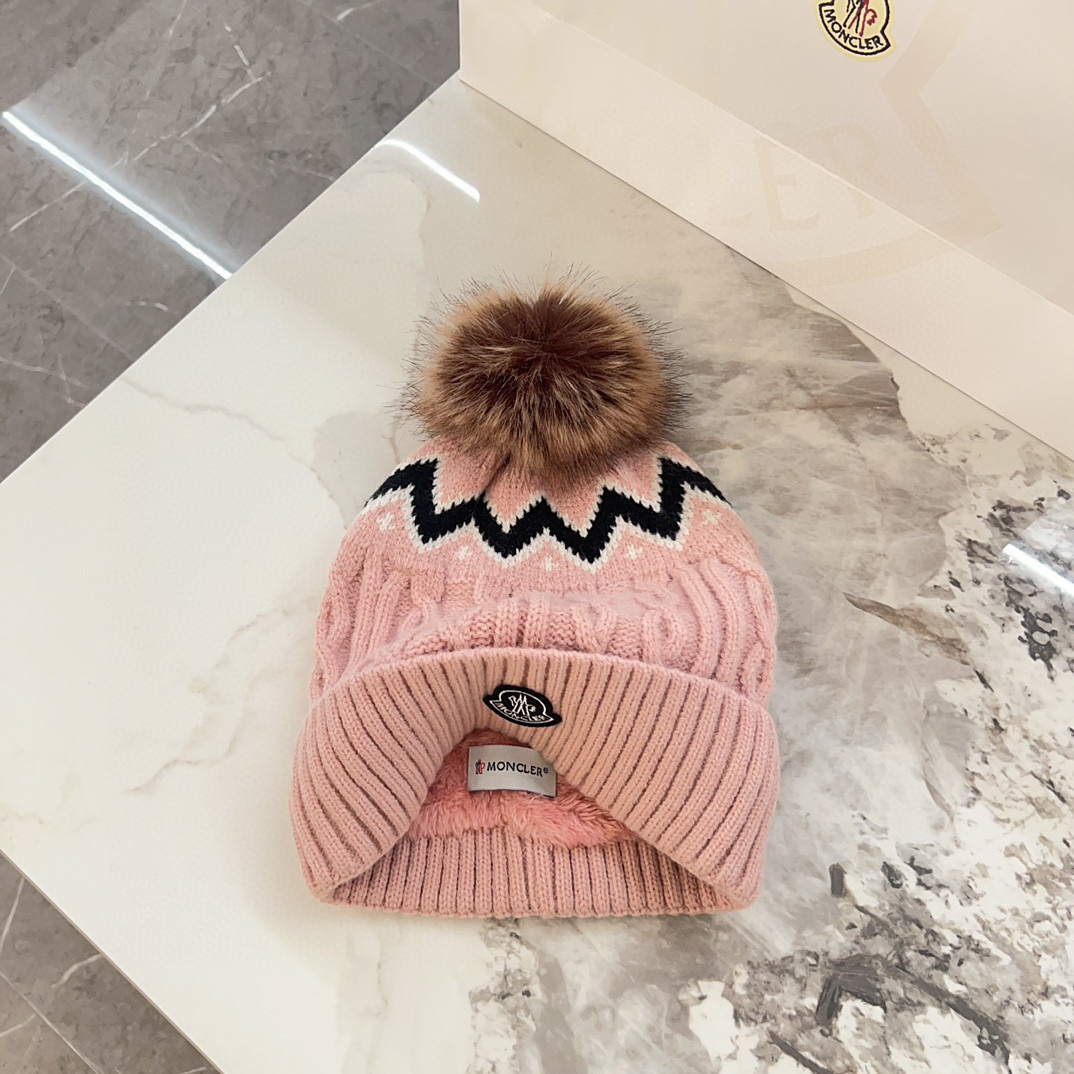 💛配防尘袋 【MONCLER蒙口】2025秋冬新款森系麻花纹路针织毛球毛线帽#非常有质感的一款～闭眼入